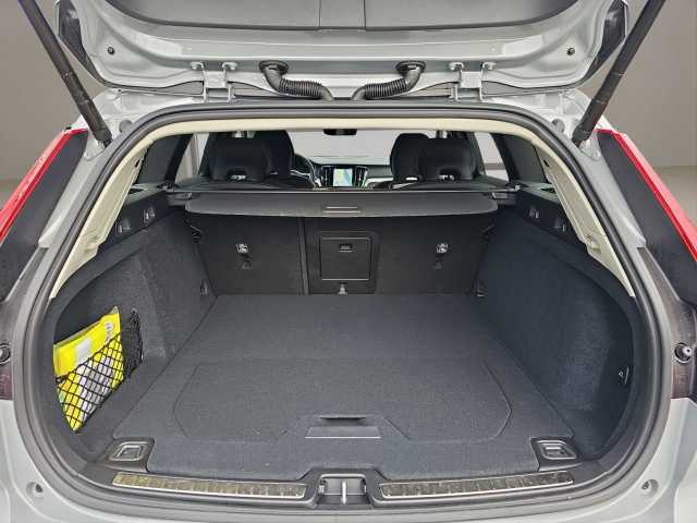 Volvo V60 Dark Plus T8