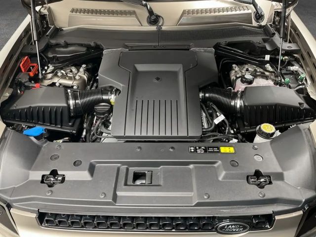 Land Rover Defender 110