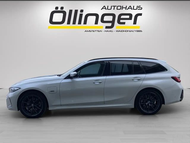 BMW 320 320e M-Sport Touring xDrive