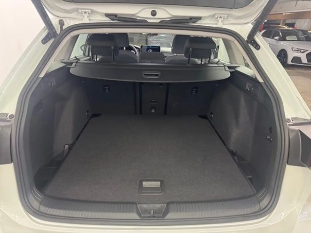 Volkswagen Golf 2.0 TDI Golf VIII Life Variant