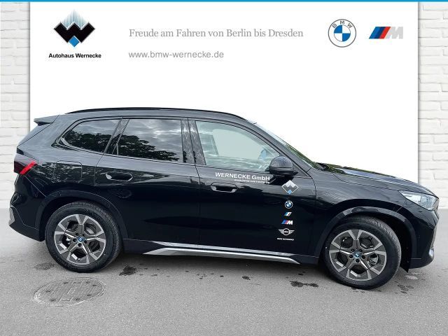 BMW iX1 xDrive30