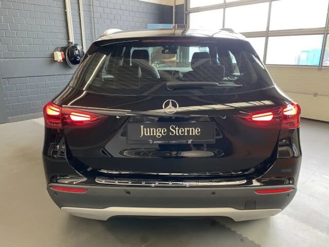 Mercedes-Benz GLA 200 Progressive