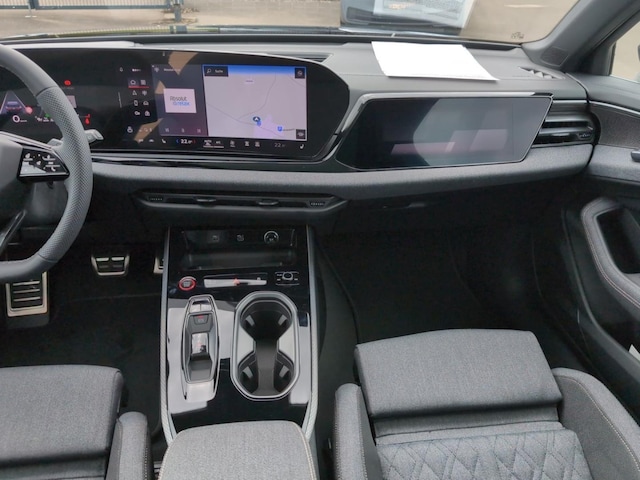 Audi A6 Avant Quattro S-Tronic