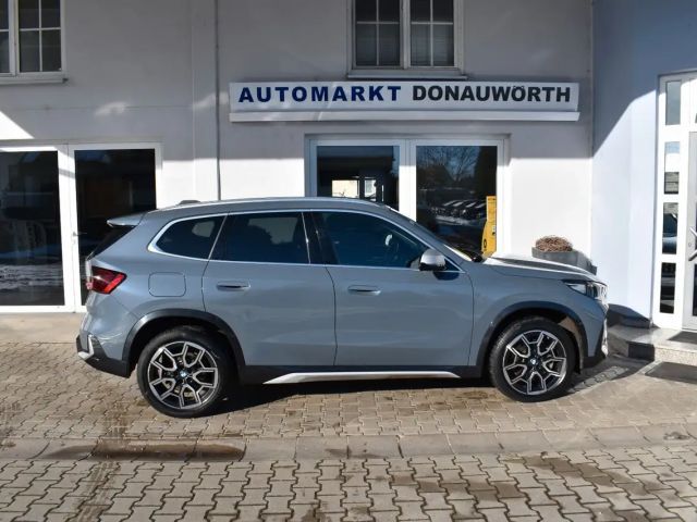 BMW X1 xDrive23i Aut. xLine Abstand Navi AHK Keyless