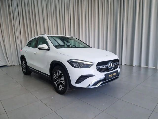 Mercedes-Benz GLA 180 GLA 180 d Progressive