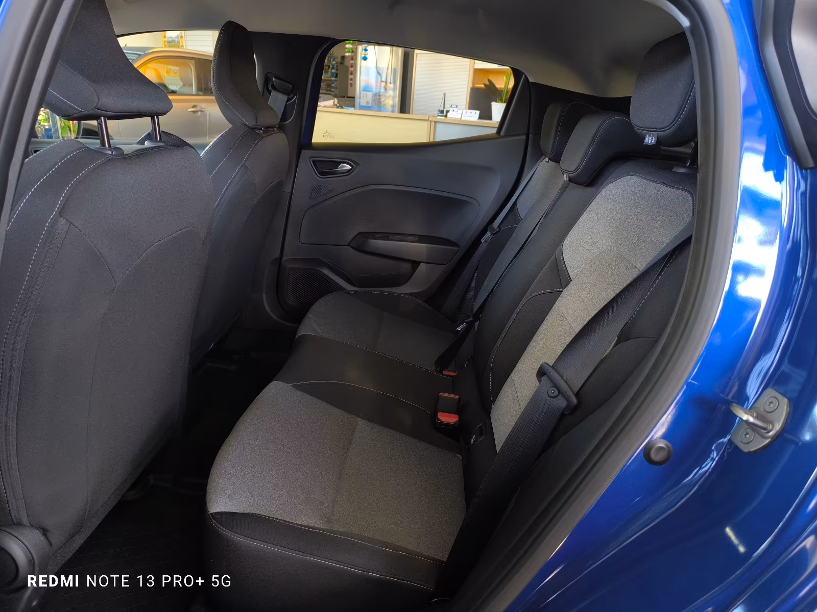 Mitsubishi Colt Hybrid