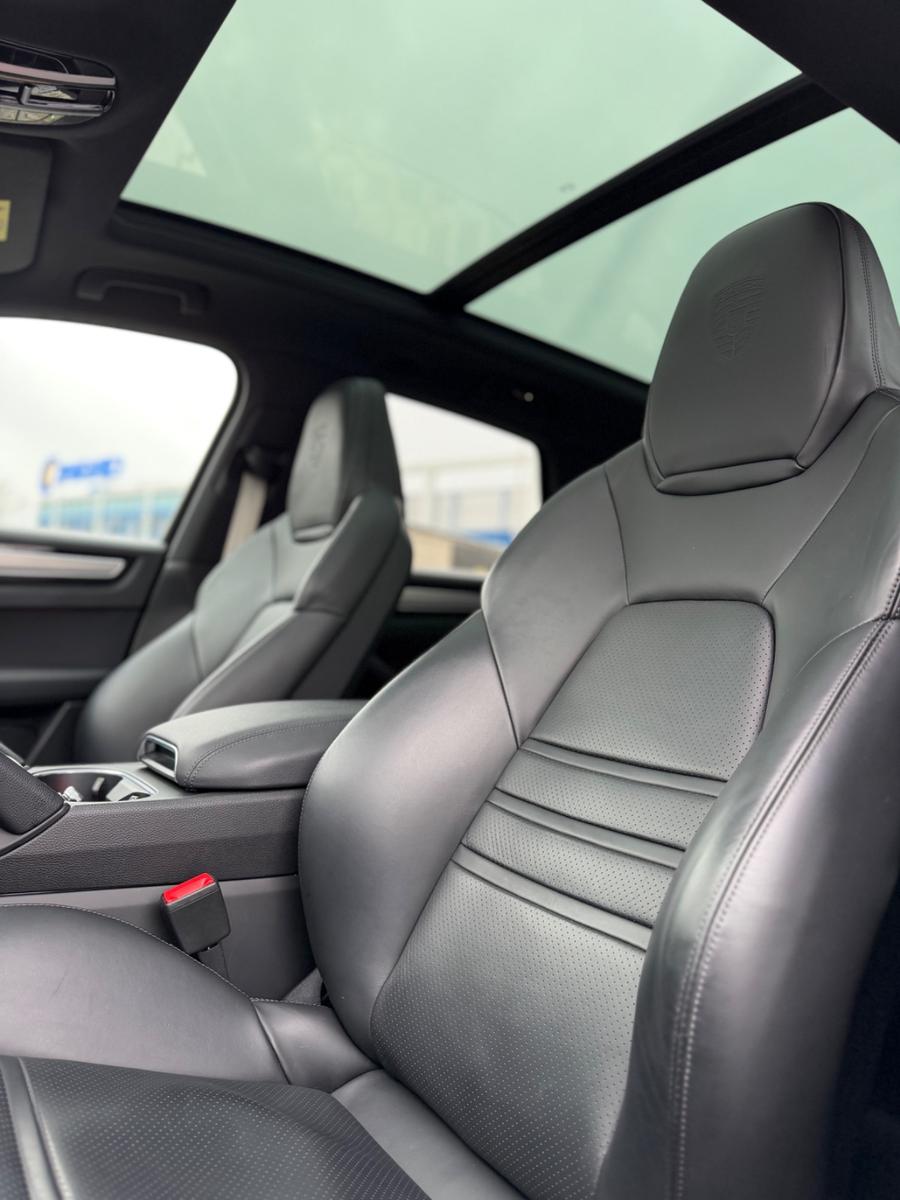 Porsche Cayenne Platinum Edition