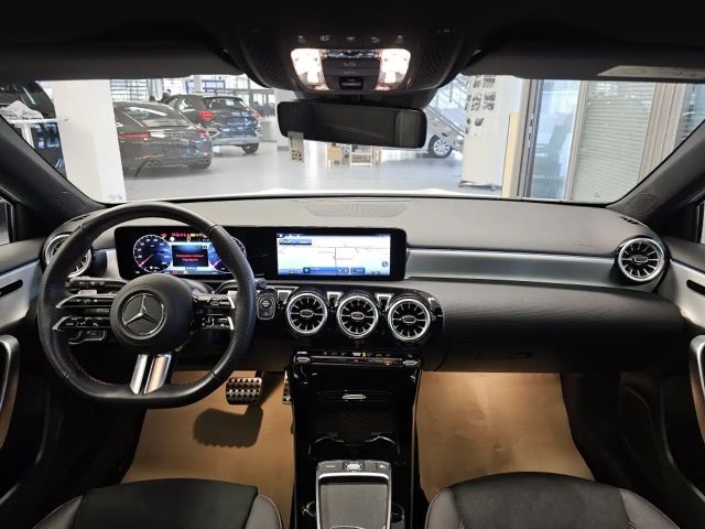 Mercedes-Benz A 180 AMG Line