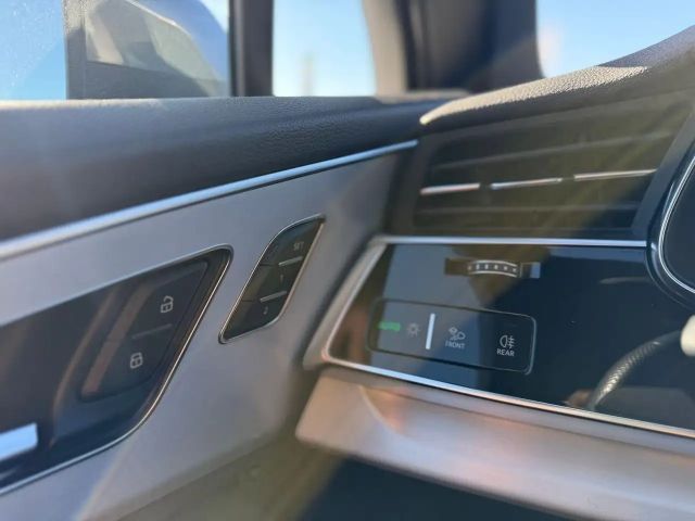 Audi Q7 55 TFSI S-Line