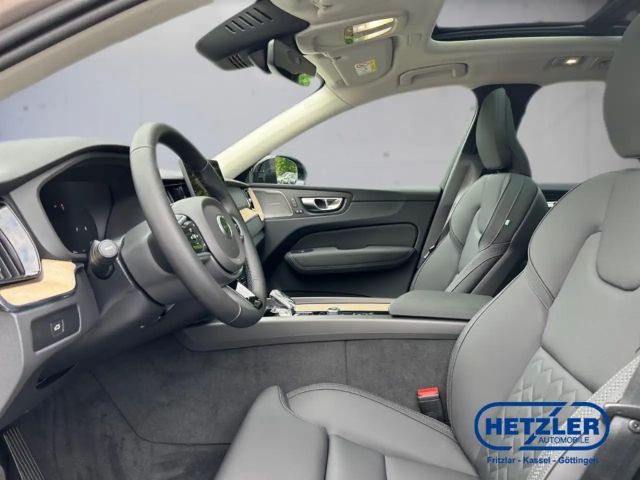 Volvo XC60 AWD Dark Plus