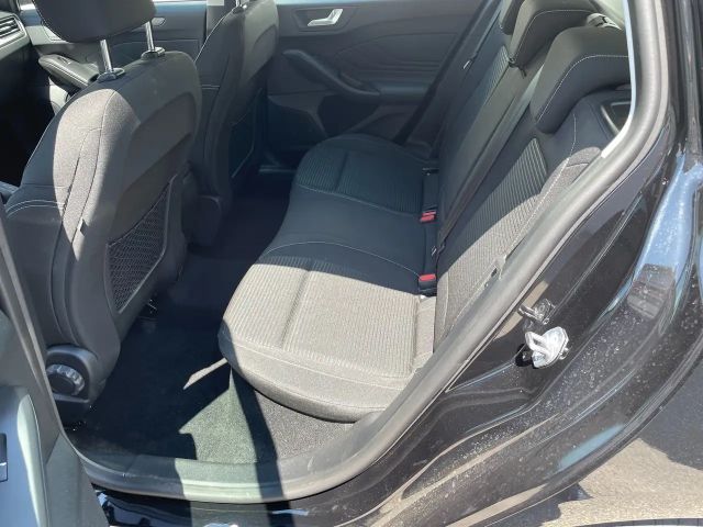 Ford Focus Titanium Wagon