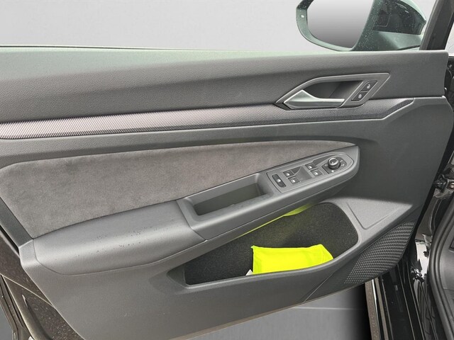 Volkswagen Golf DSG R-Line