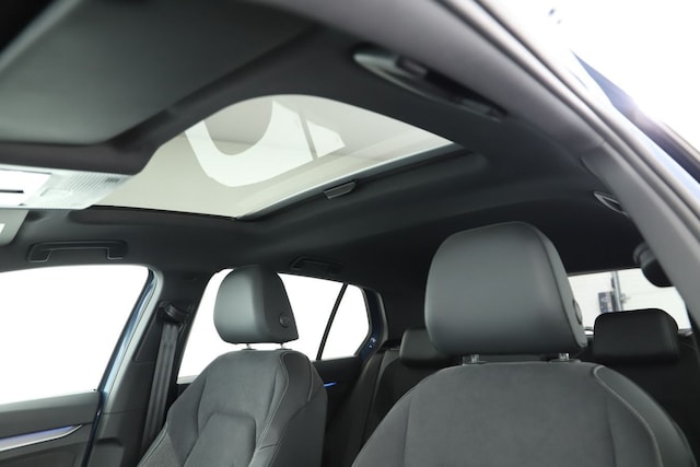 Volkswagen Golf 1.5 eTSI DSG Golf VIII IQ.Drive