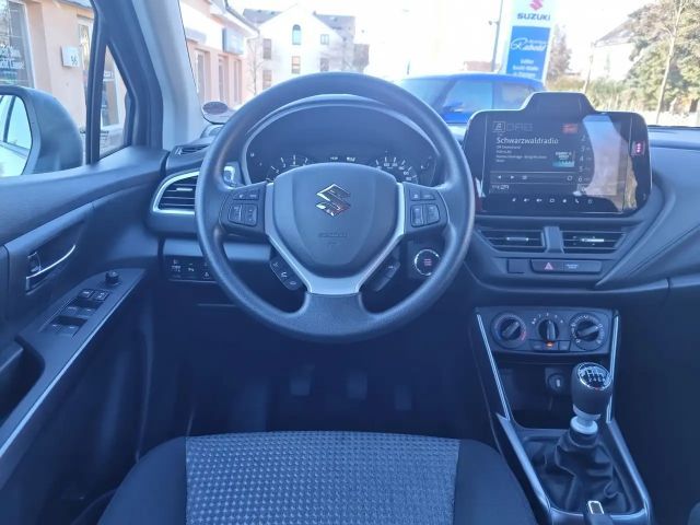 Suzuki S-Cross *Navigation* *PDC* *Kamera*