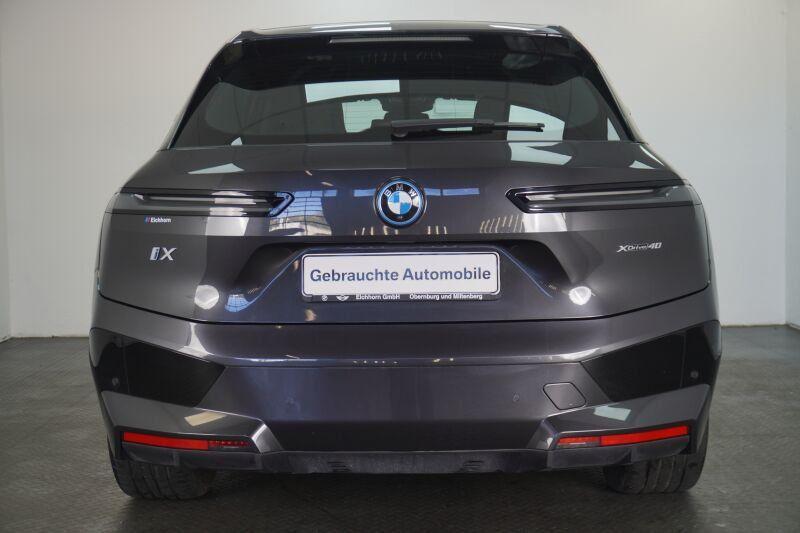 BMW iX xDrive40