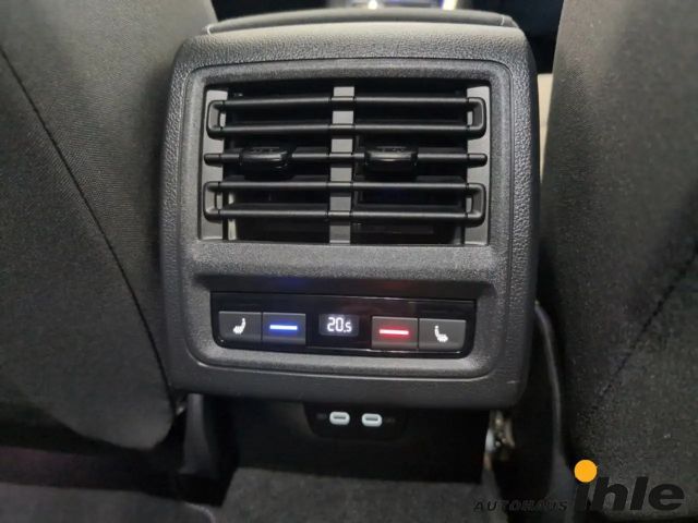 Volkswagen Golf DSG Golf VIII IQ.Drive Style