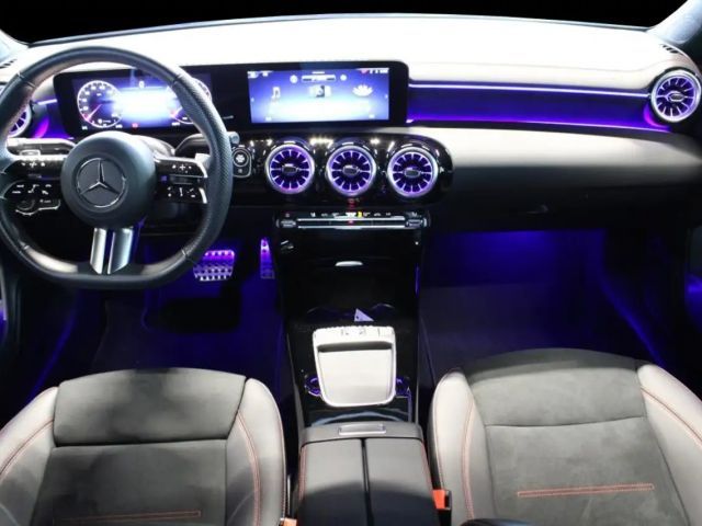 Mercedes-Benz CLA 200 AMG Line Coupé