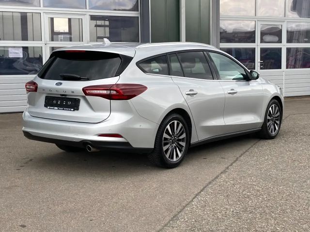 Ford Focus Titanium Wagon