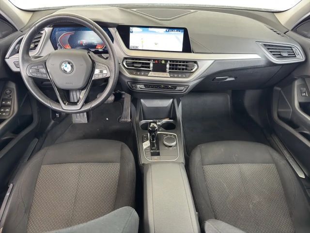 BMW 120 5-deurs Advantage pakket Sedan xDrive