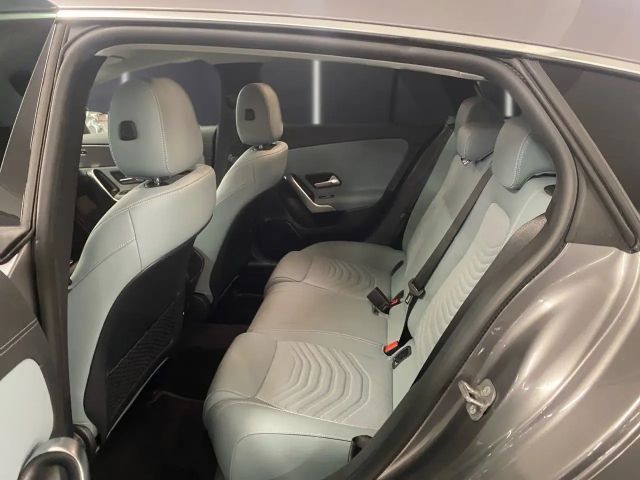 Mercedes-Benz CLA 180 Progressive