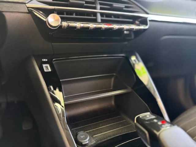 Peugeot E-2008 Active Pack