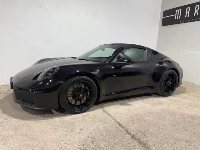 Porsche 992 4 Cabrio GTS Targa