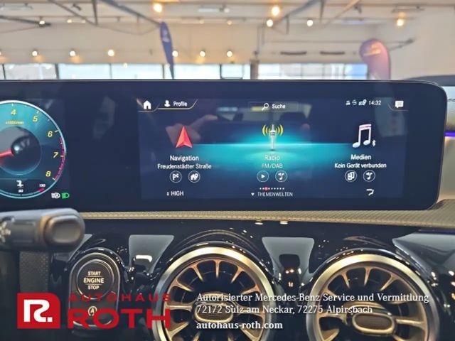 Mercedes-Benz CLA 180 AMG Line Coupé