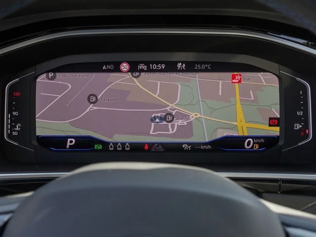 Volkswagen T-Roc R TITAN-ABGAS PANO LM19 MATRIX