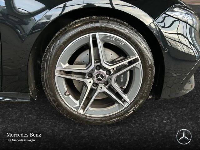 Mercedes-Benz A 220 A 220 d AMG Line