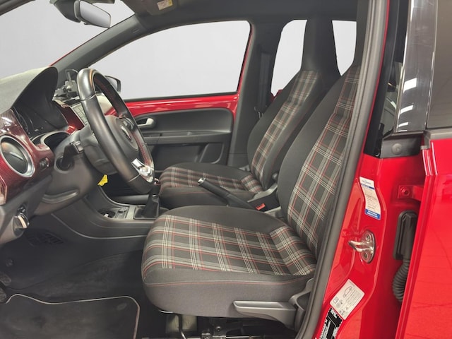 Volkswagen up! 1.0 TSI GTI