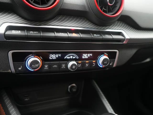 Audi SQ2 NAVI LEDER KAM SHZ RAUTE MATRIX VIRT PDC
