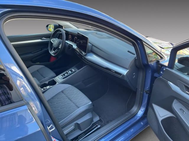 Volkswagen Golf 1.5 eTSI DSG