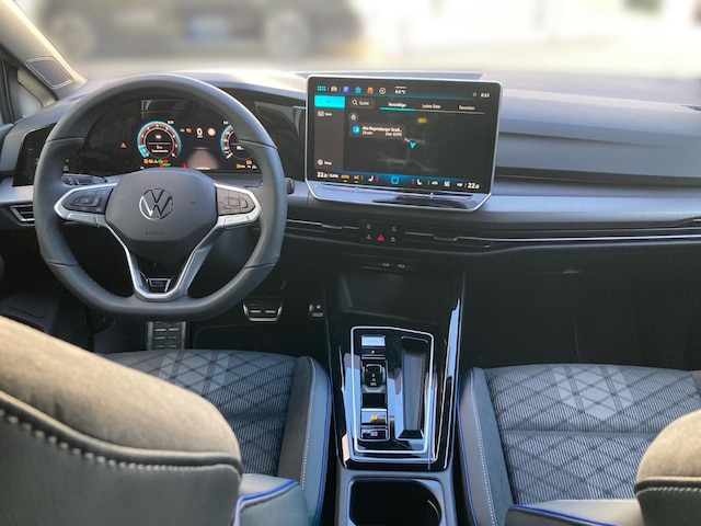 Volkswagen Golf 1.5 eTSI DSG