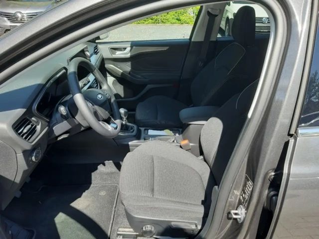 Ford Focus Titanium Wagon