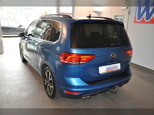 Volkswagen Touran 2.0 TDI Highline R-Line