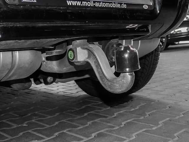 Land Rover Defender 90 Dynamic SE