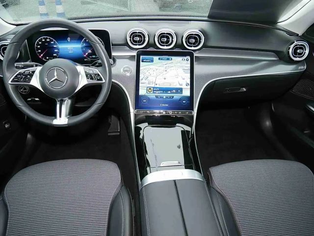 Mercedes-Benz C 200 4MATIC AVANTGARDE Sedan