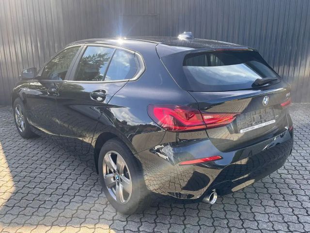 BMW 116 116i 5-deurs Sedan