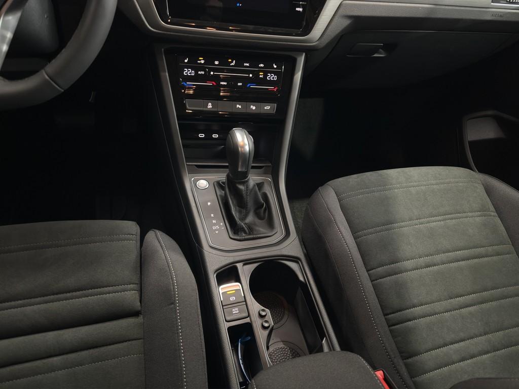 Volkswagen Touran 1.5 TSI Comfortline DSG R-Line