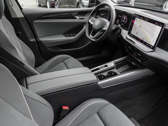 Volkswagen Passat 1.5 eTSI DSG Variant