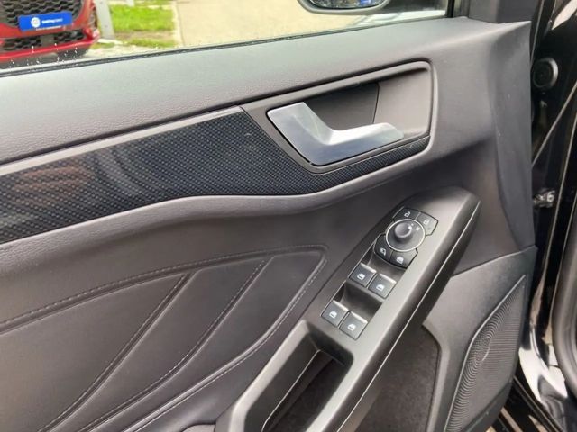 Ford Focus ST Line Wagon