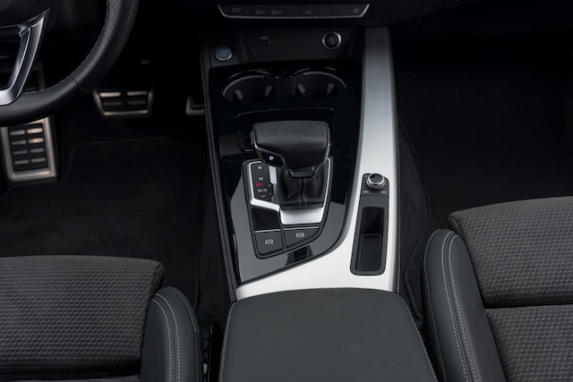 Audi A4 40 TFSI S-Tronic Sedan