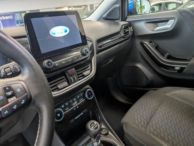 Ford Puma EcoBoost Titanium