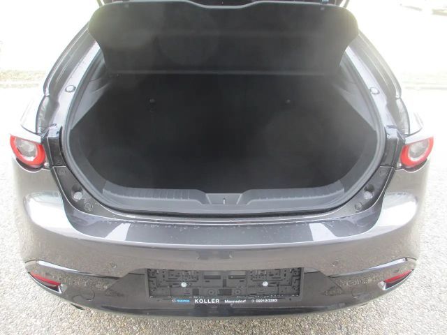 Mazda 3 Exclusive-line