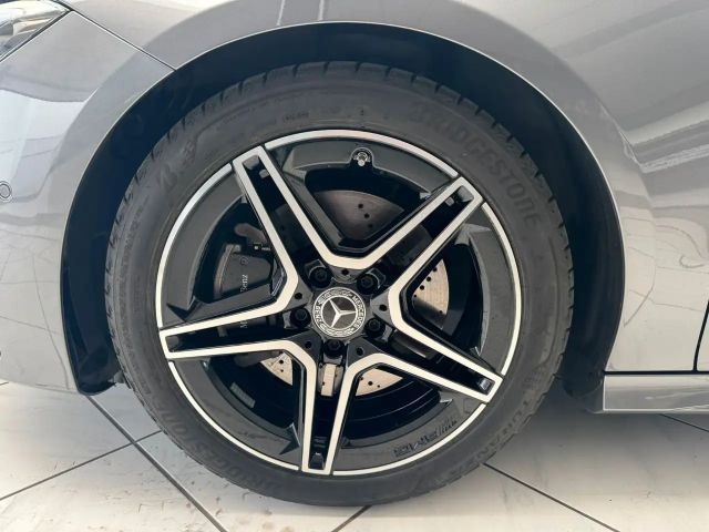 Mercedes-Benz CLA 200 AMG Line