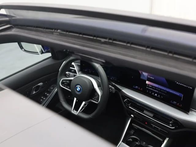 BMW 330 FACELIFT 2 - PANODAK - HIFI
