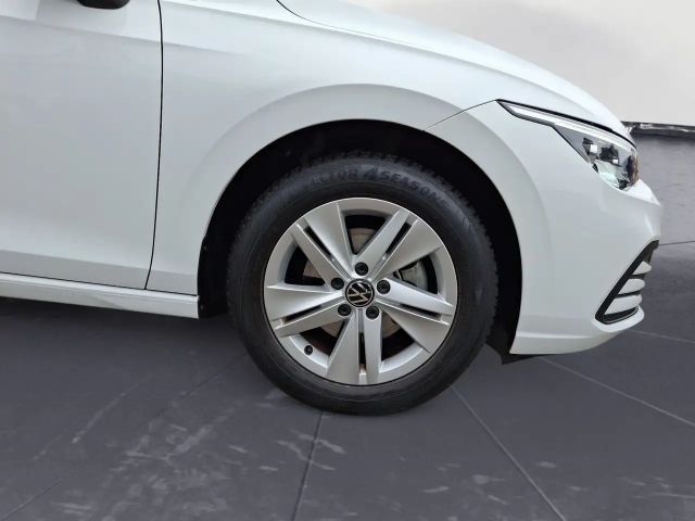 Volkswagen Golf Life Plus