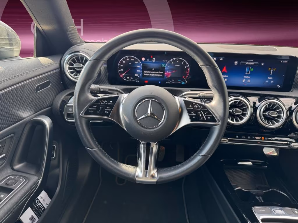 Mercedes-Benz CLA 200 LM Navi PDC KeyLess SHZ