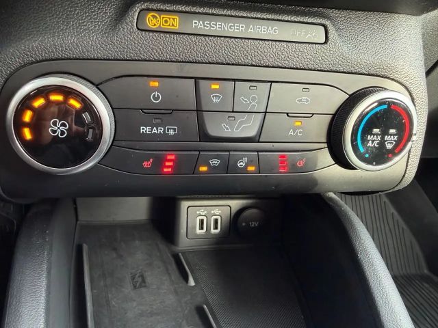 Ford Focus Cool & Connect Wagon