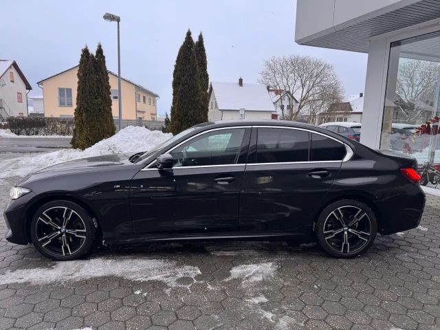 BMW 320 320d M-Sport Sedan xDrive